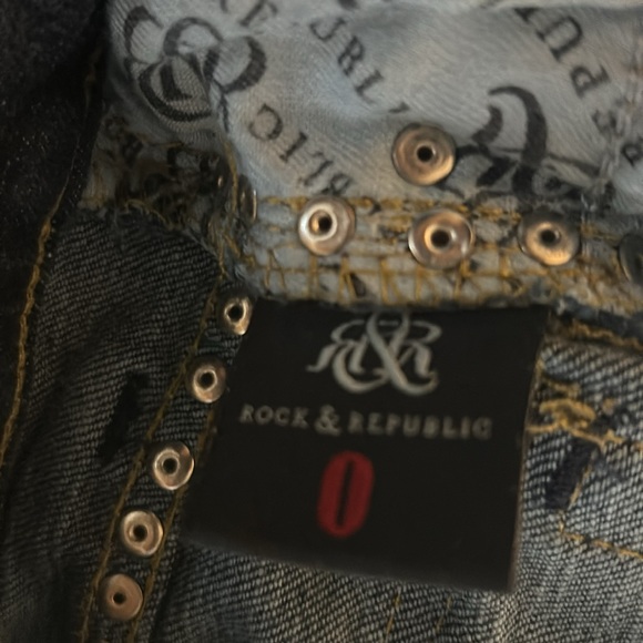 Rock and Republic Jeans. Size 0. Gold bling on side and back. - Picture 6 of 6